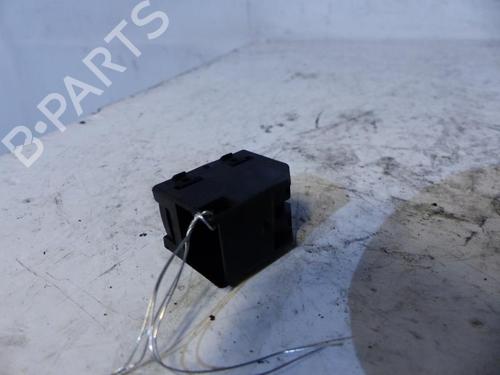 Used Right front window switch Right front window switch VW BORA I (1J2) 1.9 TDI (110 hp) 25083476 25083476