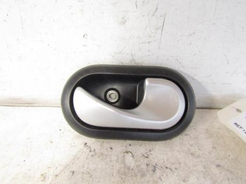 Used Front right interior door handle Front right interior door handle DACIA SANDERO 1.5 dCi (86 hp) 10600224 10600224