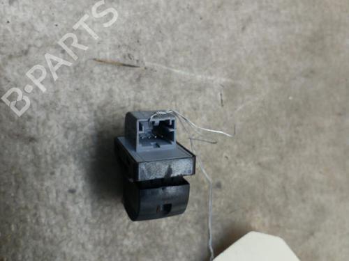 Used Right rear window switch AUDI A3 Sportback (8PA) RS3 quattro (340 hp) 25105347