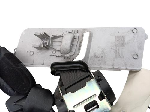 front-left-seatbelt-opel-corsa-e-x15-2014-29898128 main image