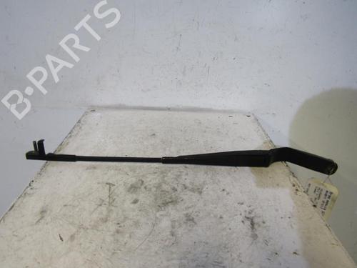 Used Front windshield wiper arm VW POLO (9N_, 9A_) 1.9 SDI (64 hp) 25107141