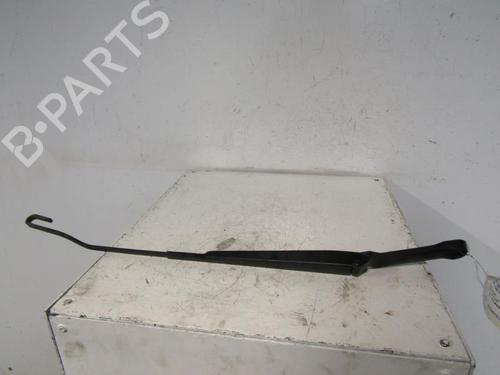 Used Front windshield wiper arm SKODA OCTAVIA I (1U2) 1.9 TDI (90 hp) 25111713
