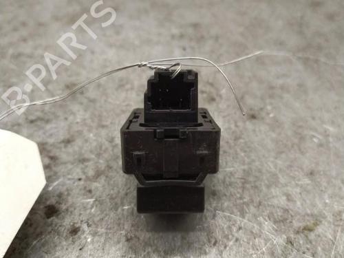 right-rear-window-switch-renault-clio-v-b7_-2019-25101384 main image