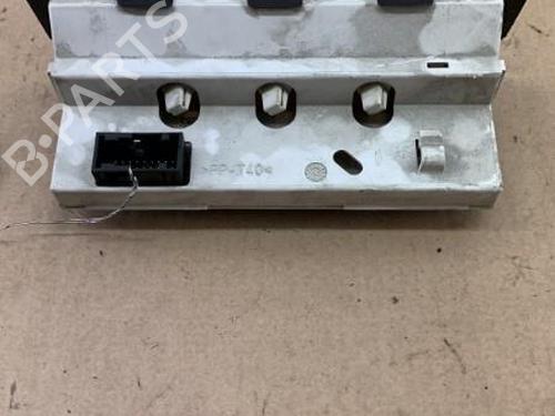 Used Display monitor PEUGEOT 206 Hatchback (2A/C) [1998-2012]  25055447