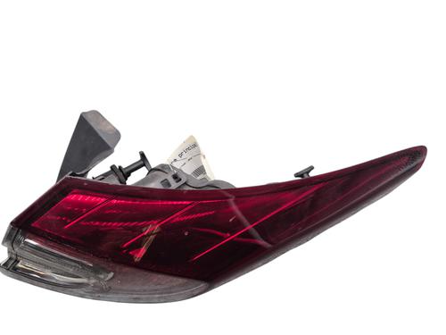 Left taillight RENAULT MEGANE III Grandtour (KZ0/1) 1.5 dCi (KZ09, KZ0D, KZ1G, KZ29, KZ14, KZ1W, KZ10, KZ1F,... | BP25061399C34
