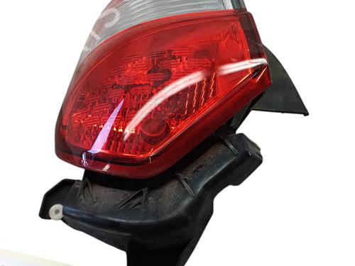 Used Left taillight TOYOTA YARIS (_P13_) 1.5 Hybrid (NHP130_, NHP130) (101 hp) 29431069