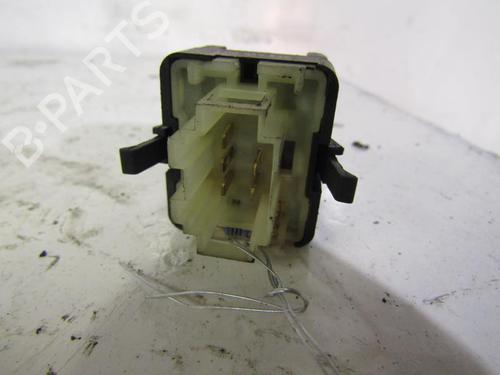 Used Right front window switch Right front window switch VW GOLF III (1H1) 1.9 D (64 hp) 25106057 25106057
