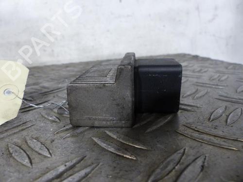 electronic-module-audi-a4-b9-avant-8w5-8wd-2015-25107277 main image