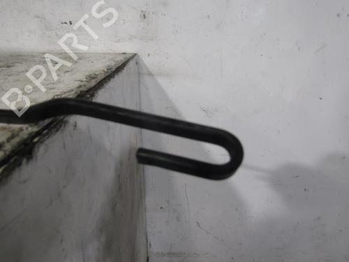 front-windshield-wiper-arm-audi-a4-b5-8d2-1994-1995-1996-1997-1998-1999-2000-2001-25063624 main image