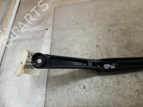 Used Front windshield wiper arm Front windshield wiper arm 25063497 25063497