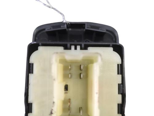 Used Left front window switch Left front window switch DACIA SANDERO II 1.0 SCe 75 (B8JC, B8JD, B8NC) (73 hp) 33019359 33019359
