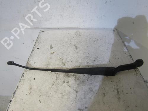 Used Front windshield wiper arm RENAULT CLIO II (BB_, CB_) 1.5 dCi (100 hp) 25107089