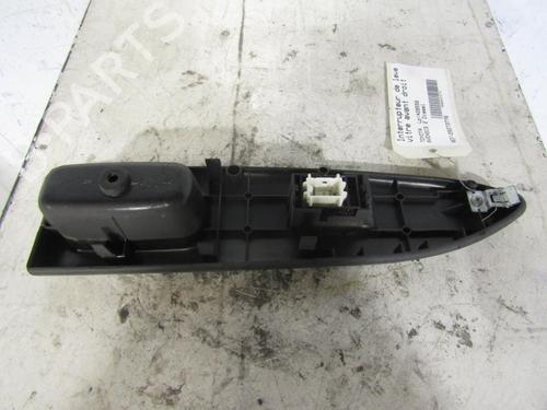 Used Right front window switch Right front window switch TOYOTA AVENSIS Liftback (_T22_) 2.0 TD (CT220_, CT220R) (90 hp) 25085069 25085069