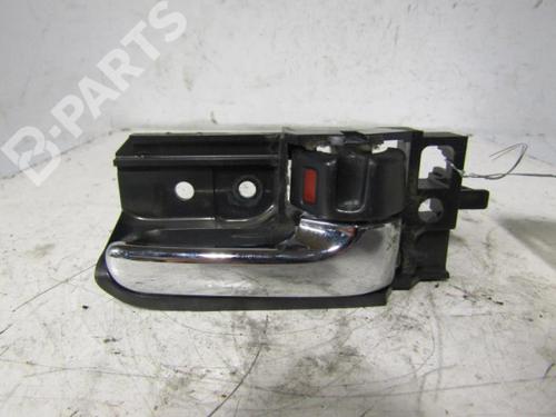 Used Front right interior door handle Front right interior door handle TOYOTA AVENSIS (_T25_) 2.0 D-4D (CDT250_, CDT250R) (116 hp) 10597855 10597855