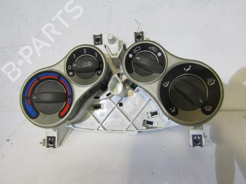 Used Climate control FIAT PANDA (169_) 1.3 D Multijet (169.AXC1A) (70 hp) 25106468