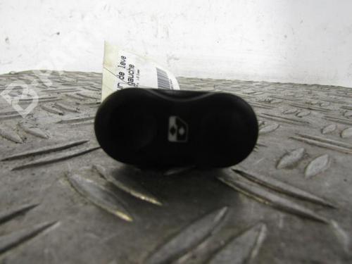 Used Left front window switch Left front window switch DACIA SANDERO 1.5 dCi (68 hp) 10589981 10589981