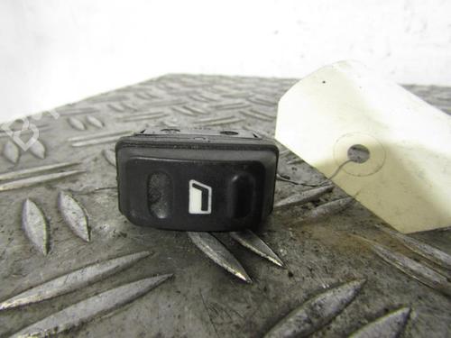 Used Right front window switch CITROËN XSARA PICASSO (N68) 1.6 HDi (109 hp) 25065697