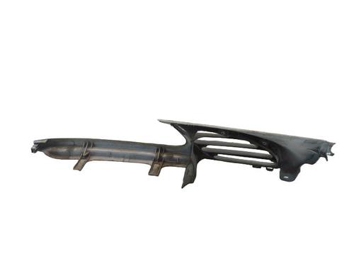 Grill RENAULT MEGANE I (BA0/1_) 1.6 e (BA0F, BA0S) (90 hp) 25071228