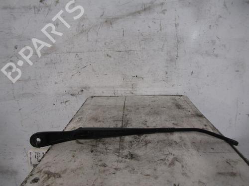 Used Front windshield wiper arm JEEP CHEROKEE (KJ) 2.8 CRD 4x4 (163 hp) 25070197