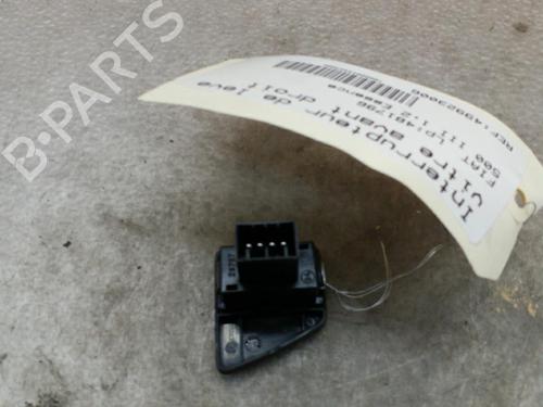 Used Right front window switch FIAT 500 (312_) 1.2 (312AXA1A) (69 hp) 25092957