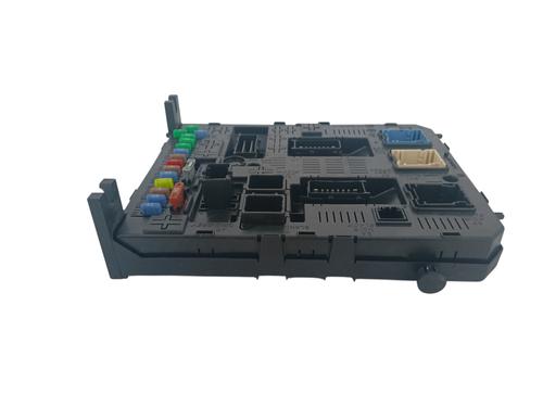 Used Fuse box Fuse box 37588207 37588207