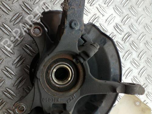 Used Right front steering knuckle Right front steering knuckle SUZUKI SWIFT III (MZ, EZ) 1.3 (RS413, ZC11S) (92 hp) 25063002 25063002