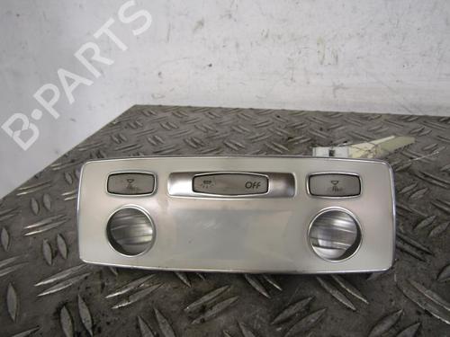 Used Interior roof light RENAULT LAGUNA III (BT0/1) 1.5 dCi (BT00, BT0A, BT0T, BT1J) (110 hp) 25113048