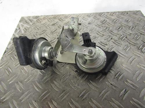 Used Horn VW PASSAT B7 (362) 2.0 TDI (140 hp) 25069866