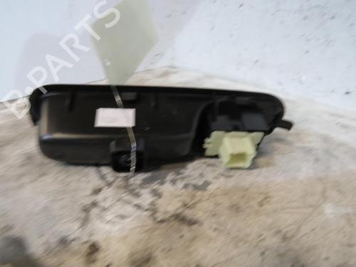 Used Right front window switch Right front window switch RENAULT TWINGO III (BCM_, BCA_) 1.0 SCe 70 (BCMB) (69 hp) 25114288 25114288
