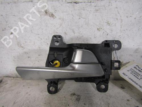 Used Front right interior door handle HYUNDAI TUCSON (TL, TLE) 2.0 CRDi (136 hp) 25085374
