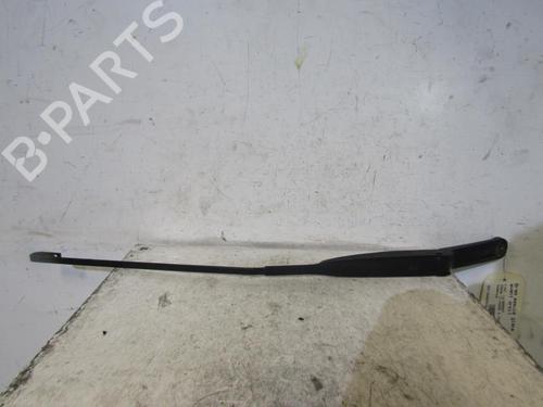 Used Front windshield wiper arm FIAT PANDA (169_) 1.2 (169.AXB11, 169.AXB1A) (60 hp) 25064458