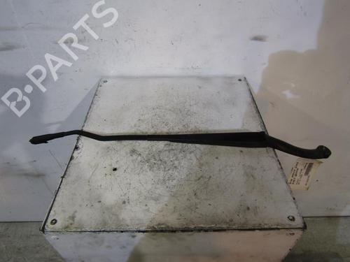 Used Front windshield wiper arm PEUGEOT 307 CC (3B) 2.0 16V (136 hp) 25106253