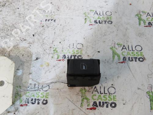 Interrupteur de vitre arrière droite VW BORA Variant (1J6) 1.6 16V (105 hp) 25115012