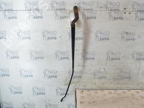 Used Front windshield wiper arm FORD FIESTA V (JH_, JD_) 1.4 16V (80 hp) 25097471