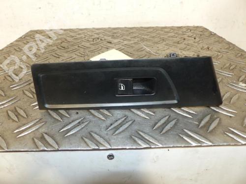Used Right front window switch Right front window switch VW PASSAT B7 (362) 2.0 TDI (140 hp) 10588032 10588032