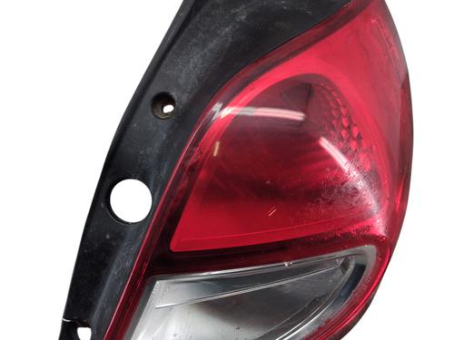 left-taillight-renault-clio-iii-br01-cr01-2005-2006-2007-2008-2009-2010-2011-2012-2013-2014-31641720 main image