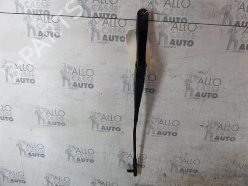 Used Front windshield wiper arm OPEL ASTRA H GTC (A04) 1.9 CDTI (L08) (120 hp) 25115219