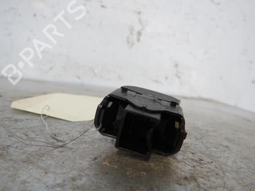 Used Right rear window switch Right rear window switch FORD FOCUS III 2.0 TDCi (150 hp) 25085919 25085919
