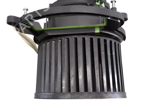 Heater blower motor RENAULT MEGANE IV Hatchback (B9A/M/N_) 1.3 TCe 140 (B9NB) | BP27326080M62 - Image 2