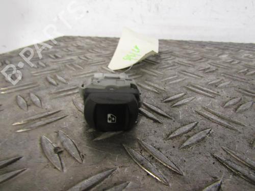 Used Right front window switch RENAULT MEGANE II (BM0/1_, CM0/1_) [2001-2012]  25069007