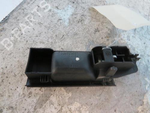 Used Front left interior door handle AUDI 100 C4 Saloon (4A2) [1990-1994]  25092285
