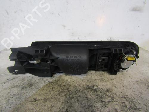 Used Rear right interior door handle Rear right interior door handle VW PASSAT B5.5 (3B3) 1.9 TDI (130 hp) 25063945 25063945
