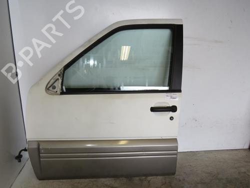 Used Left front door NISSAN TERRANO II (R20) 2.7 TDi 4WD (125 hp) 25112385
