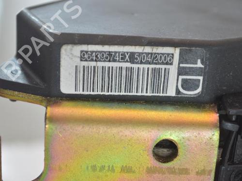 Used Front right seatbelt Front right seatbelt PEUGEOT 407 (6D_) 2.0 HDi 135 (6DRHRH, 6DRHRE, 6DRHRG, 6DRHRJ) (136 hp) 25097544 25097544