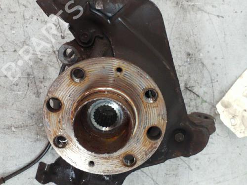 Used Left front steering knuckle FIAT GRANDE PUNTO (199_) 1.2 (65 hp) 25089819