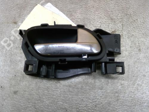 Used Front right interior door handle Front right interior door handle PEUGEOT 3008 I MPV (0U_) 1.6 HDi (109 hp) 25068218 25068218