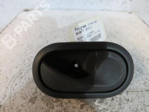 Used Front right interior door handle Front right interior door handle RENAULT CLIO III Hatchback Van (SB_, SR_) 1.5 dCi (68 hp) 10606789 10606789