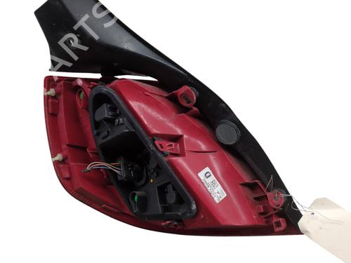 Feu arrière droit RENAULT CLIO III (BR0/1, CR0/1) 1.2 16V Hi-Flex (BR1U, CR1U) (75 hp) 31270518