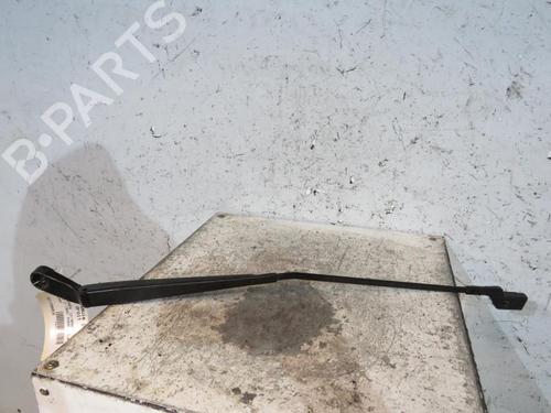 Used Front windshield wiper arm VW POLO (9N_, 9A_) 1.4 TDI (70 hp) 25080788