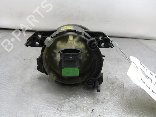 Used Right front fog light Right front fog light MERCEDES-BENZ C-CLASS (W204) C 280 (204.054) (231 hp) 25093858 25093858